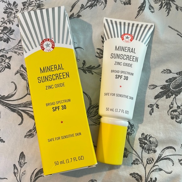 First Aid Beauty Skincare 35 First Aid Beautymineral Sunscreen Zinc